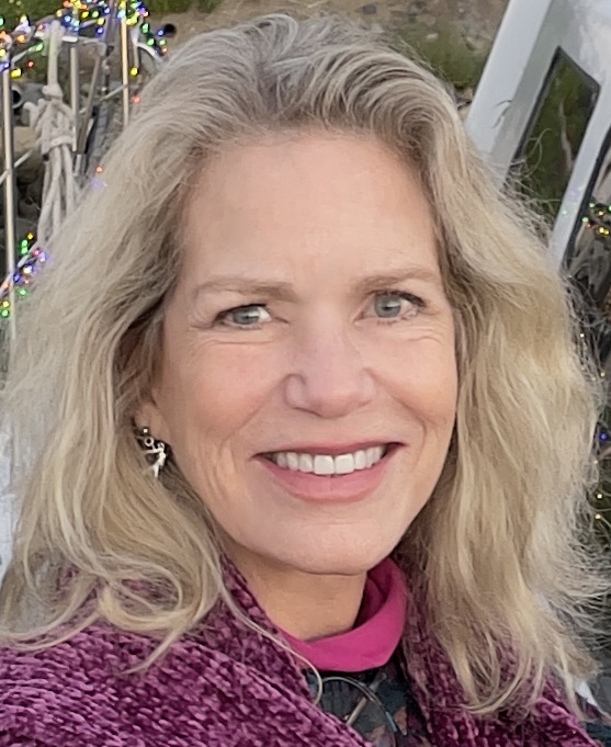Portrait of Eve Simmons